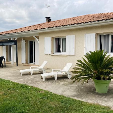 Maison Familiale Avec Jardin De 1500M2 Saint-Genes-de-Fronsac Exterior photo